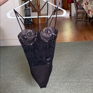 Lace body suit